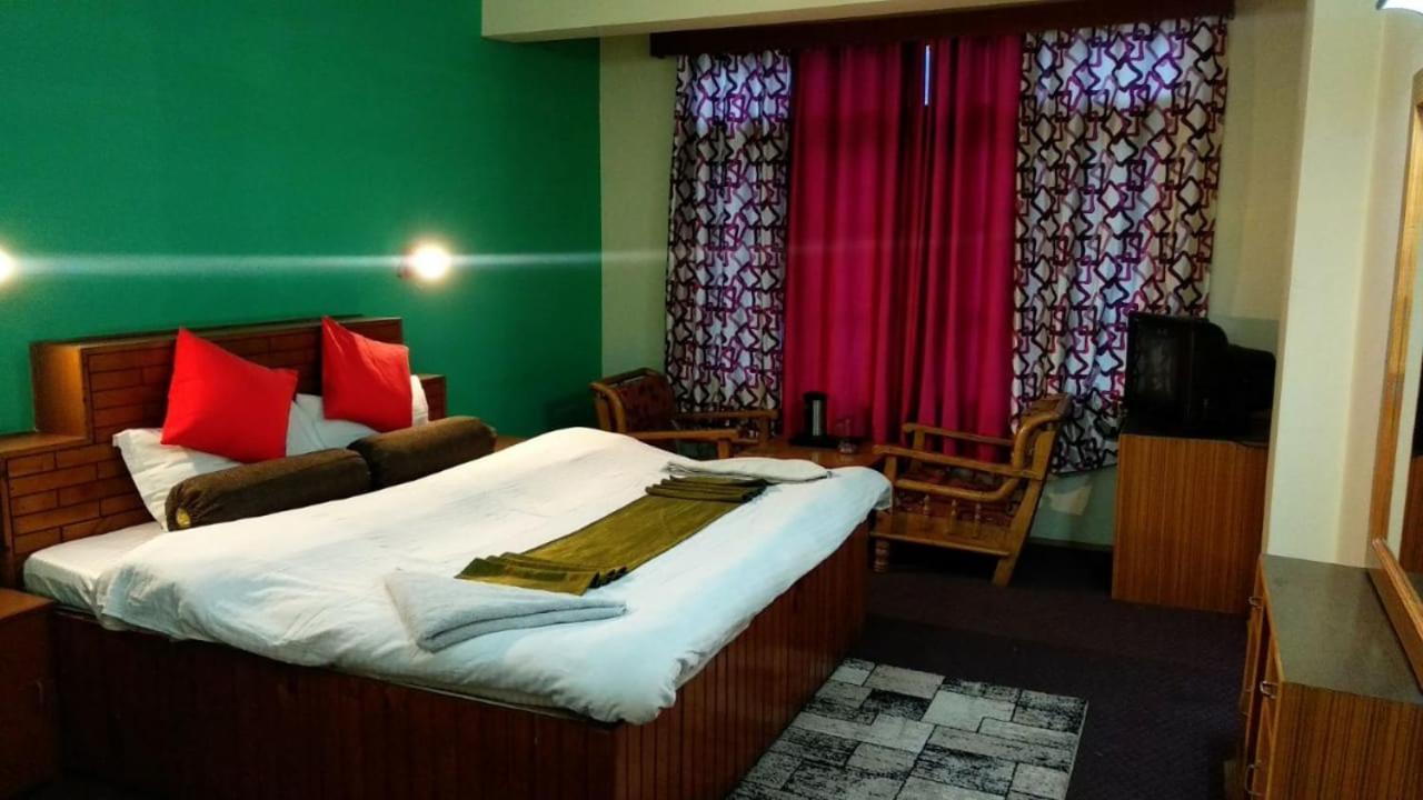 Dormico'S Hotel Snowbird Маналі Екстер'єр фото